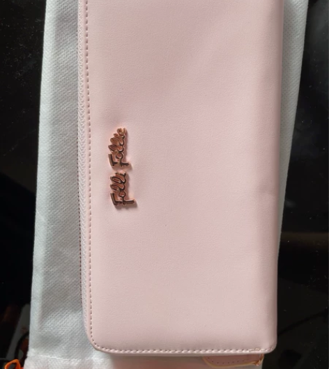 全新女士钱包 感兴趣的话点“我想要”和我私...