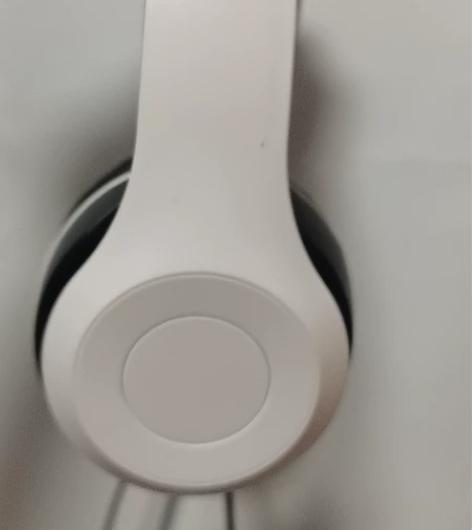 带线头戴式耳机，音效超好，可接电话，可调音...