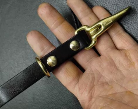 牛皮手套绑带摩托防丢扣复古包包挂件阿美咔叽...