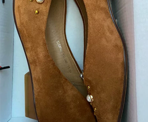 尖头单鞋全新，一直放着忘记穿了，38码，脚...