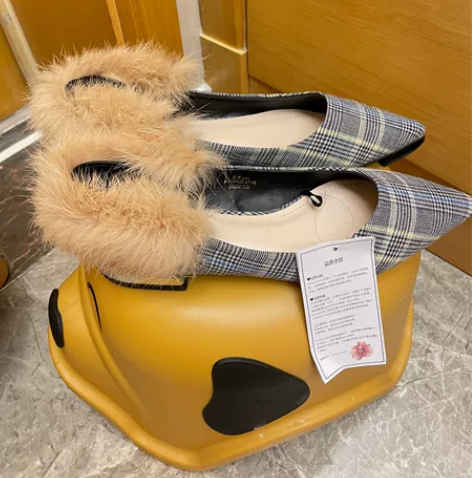 纯个人闲置，女士单鞋，尺码：230，几乎全...