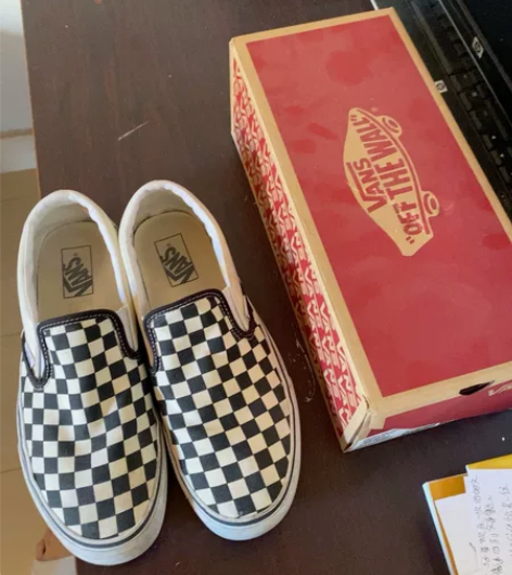vans棋盘格板鞋 感兴趣的话点“我想要”...