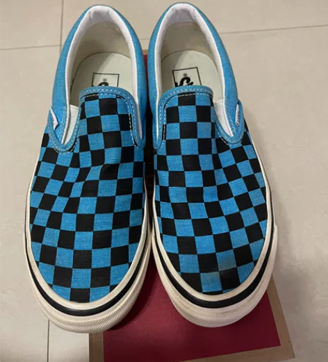 vans蓝色棋盘格一脚蹬 感兴趣的话点“我...