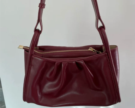 暗红色双肩女士背包婚庆包包 98%全新 只...