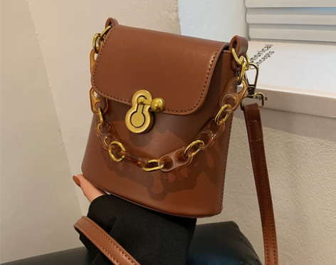 天彩翼飞 女士包 感兴趣的话点“我想要”和...