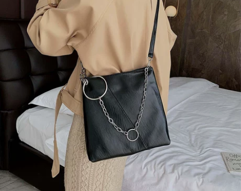 ins超火女士包包大容量单肩包女2021新...