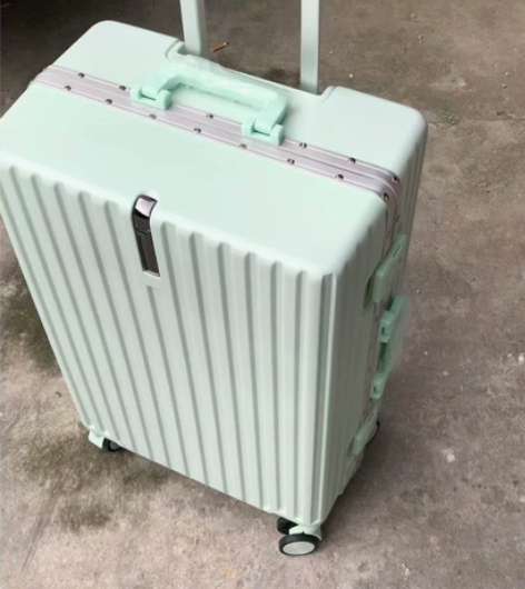 马卡龙色高颜值旅行箱 实体店供货产品 箱体...