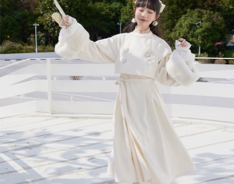 十三余小豆蔻儿[朝花暮歌]国风日常出街保暖...