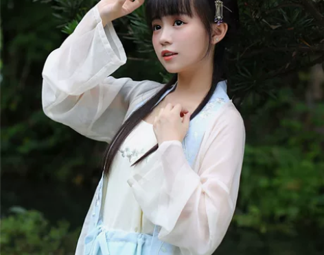 兰若庭 汉服 双子 吊带 淡黄色 蓝色绣花...