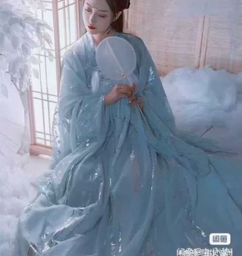 艺缕蓝云鹤 s码 未穿过，只是摘了吊牌 不...