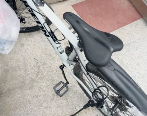 特价优质飞鸽山地车自行车中学生成人男女学生...