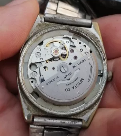 西铁城 615396,全自动,轻摇即走,走...