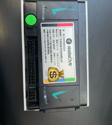 九号N70c原厂控制器，99新 充电口35...