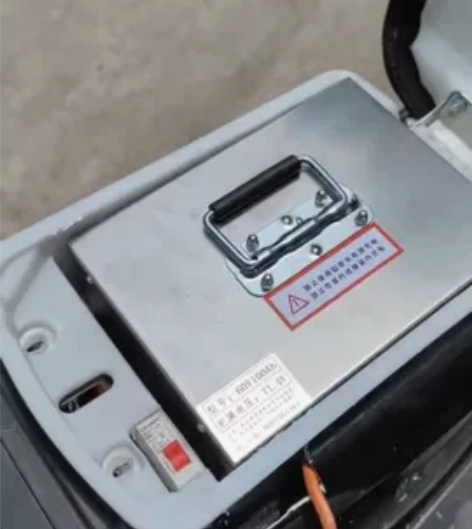 外卖神车，上海最顶配60v120安 ?续航...