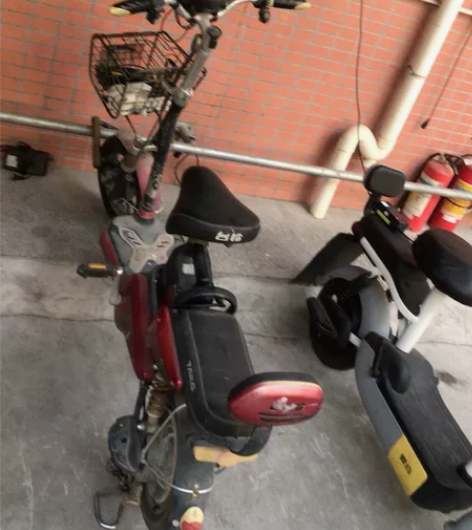 台铃电动车500块出了，车子在龙华汽车站附...