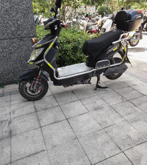 上海牌照新大洲雅致电动车电瓶车60v32a...