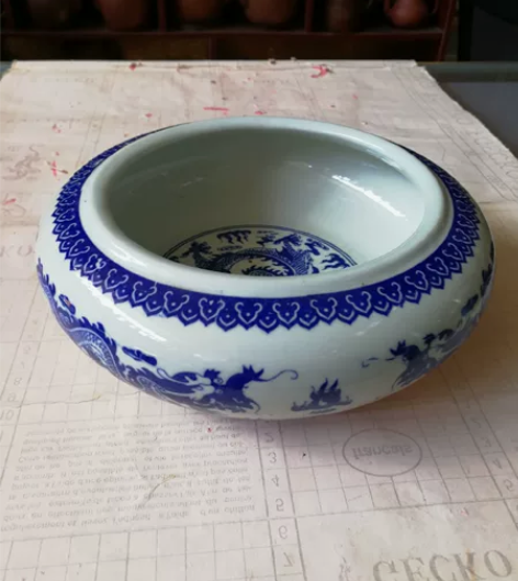 青花笔洗。 品相尺寸如图，看好出价。偏远省...