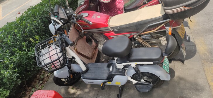 台铃电动车,基本全新,48V12AH铅酸电...