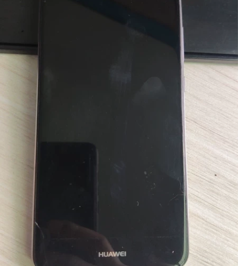 华为Nova青春版，可以当个备用机，左下角...