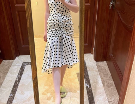 全新！全新！ 有吊牌！法式吊带裙复古白色连...