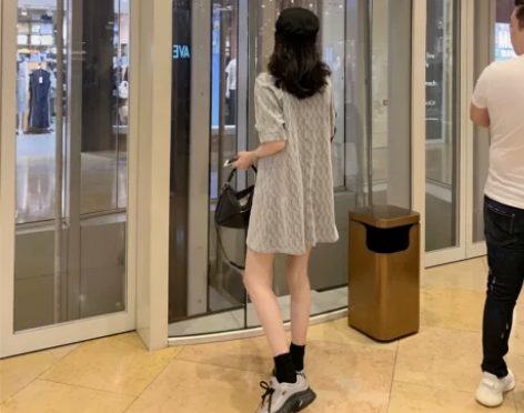 换季清仓7折不退换 浮雕感短袖小香风连衣裙...