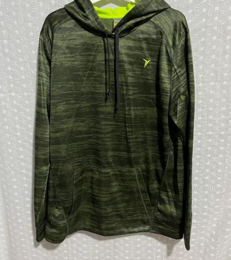 卫衣男士九新，无瑕疵 感兴趣的话点“我想要...