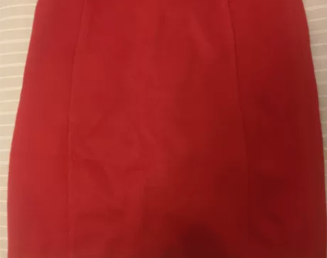 红色羊毛一步裙，颜色很正，是s码 160 ...
