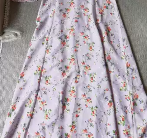 法式小众宫廷风复古方领泡泡袖紫色碎花性感连...