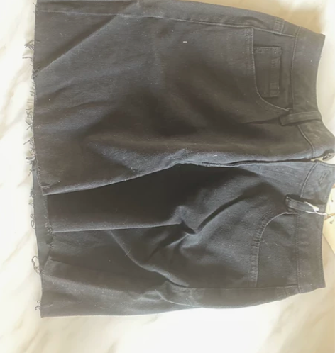 黑色短款牛仔短裤 女l码 没穿过闲置 淘宝...