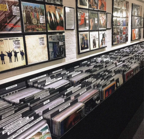 黑胶唱片店不做了，特价处理原版国外黑胶唱片...