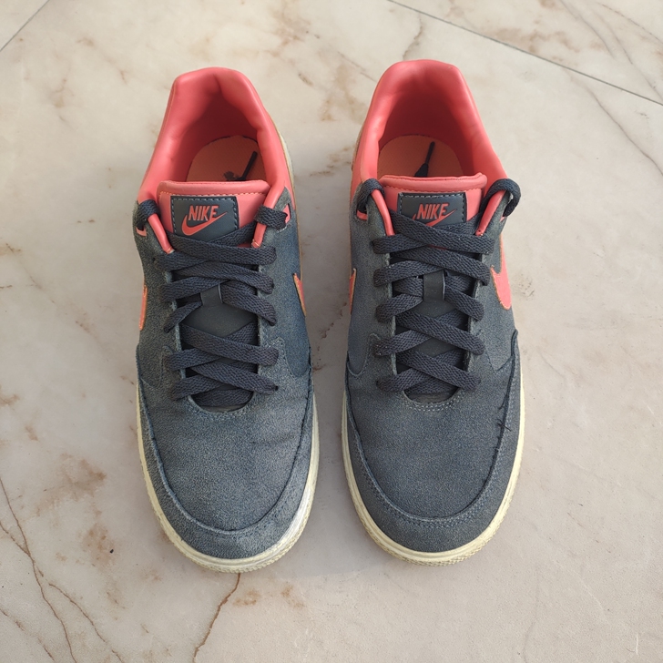 Nike翻毛皮板鞋休闲鞋42码，很少穿，大...