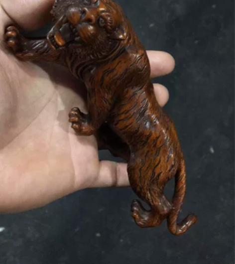 小叶黄杨木雕摆件虎虎生威手把件文玩把件工艺...