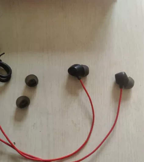 1MORE万魔电竞蓝牙耳机 虚拟实境立体音...