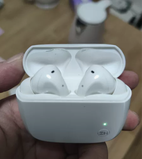 ZMI紫米purpods 有使用痕迹(如照...