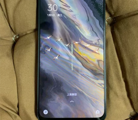 OPPO PFJM10 全新手机,背后的标...