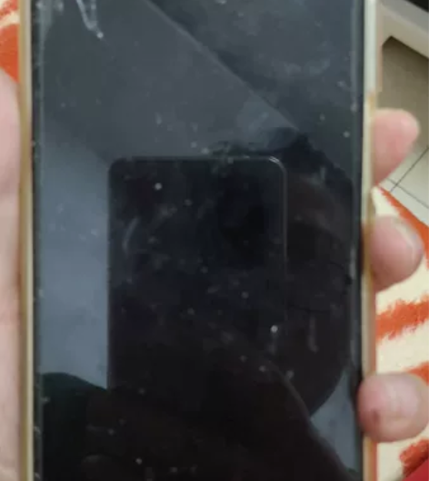 vivoy66手机  3+32G 功能完好...