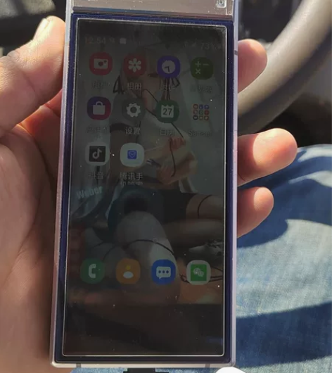 三星2019高定版成色一般  要的速来 感...