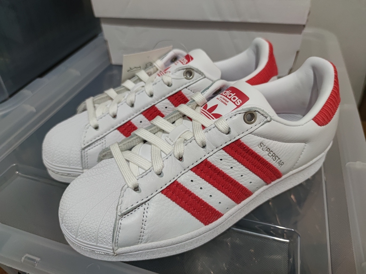 adidas Originals阿迪三叶草...