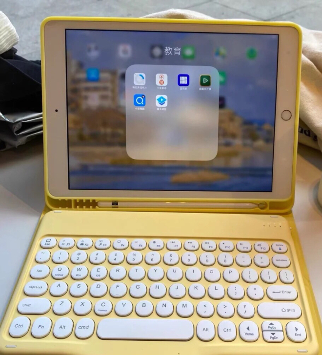 学生自用二手苹果平板电脑iPad2018画...