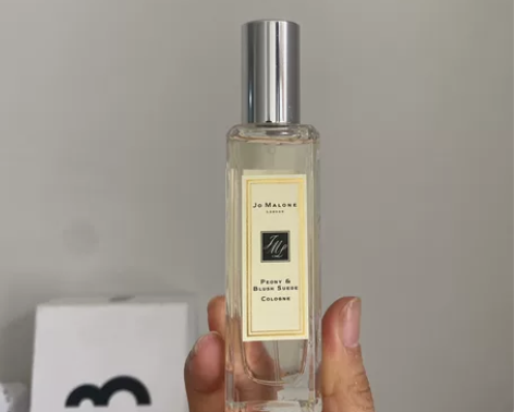 祖马龙香水 牡丹与胭脂红麂绒 哥哥送的 味...