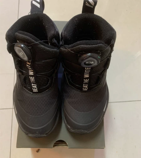 小阿迪运动鞋，非常好穿的一款冬鞋，内长18...