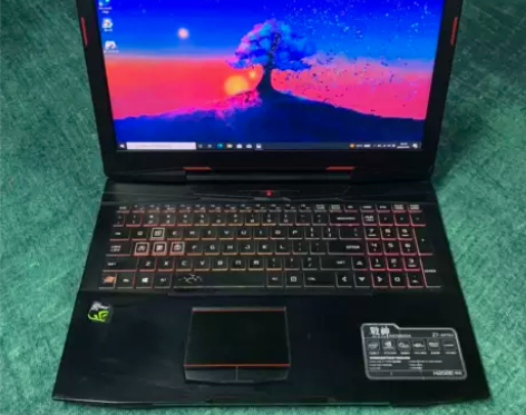 二手笔记本电脑I7-7700H神舟GTX1...