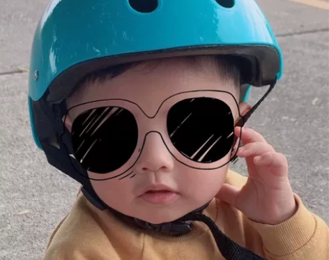 全新sway斯威轮滑护具成人儿童头盔骑行装...