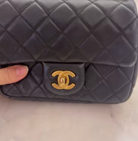 方胖子小号，1比1定制版的，反面有少许的正...