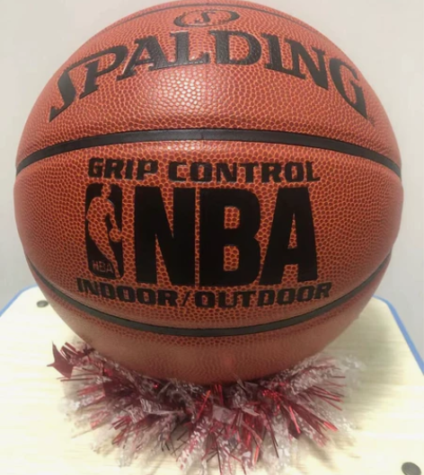 斯伯丁篮球 74-604y卖的最多的篮球！...