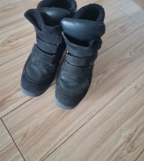 女士内增高鞋特价出售 长期闲置就穿过一两次...