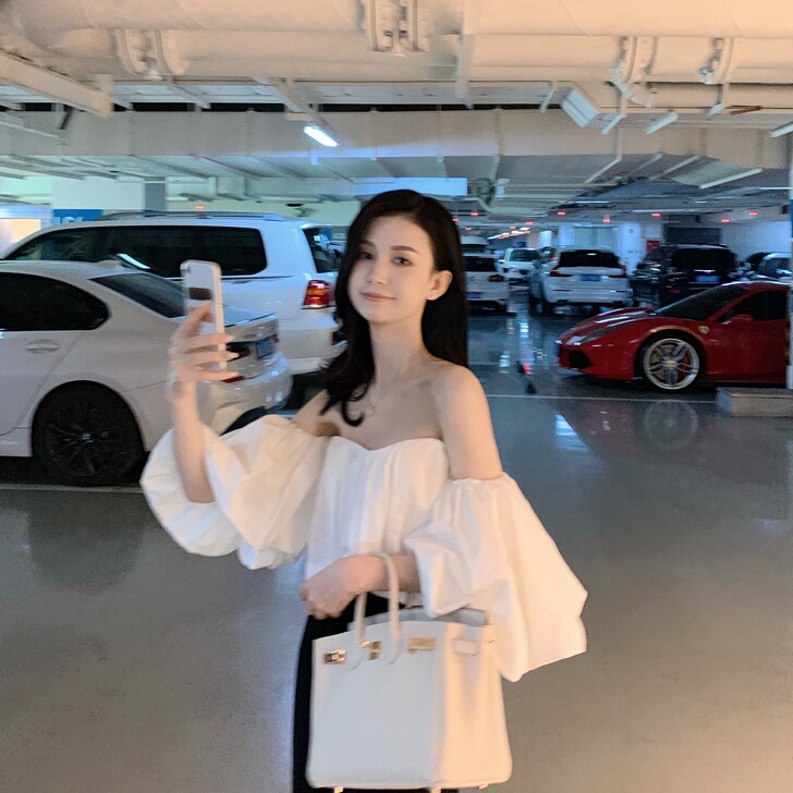 chinstudio 蕾丝雪纺衫雪梨家买的...