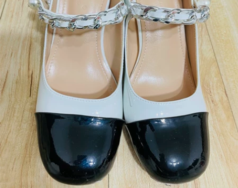 复古玛丽珍鞋.穿了两次。平时都是运动系列....