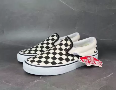 vans一脚蹬 之前用咸鱼坚定过说是正的不...