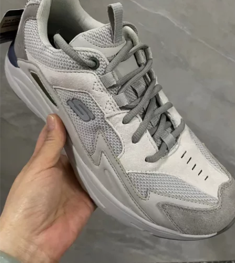 男士sk斯凯/奇轻便 休闲鞋 42 各一，...